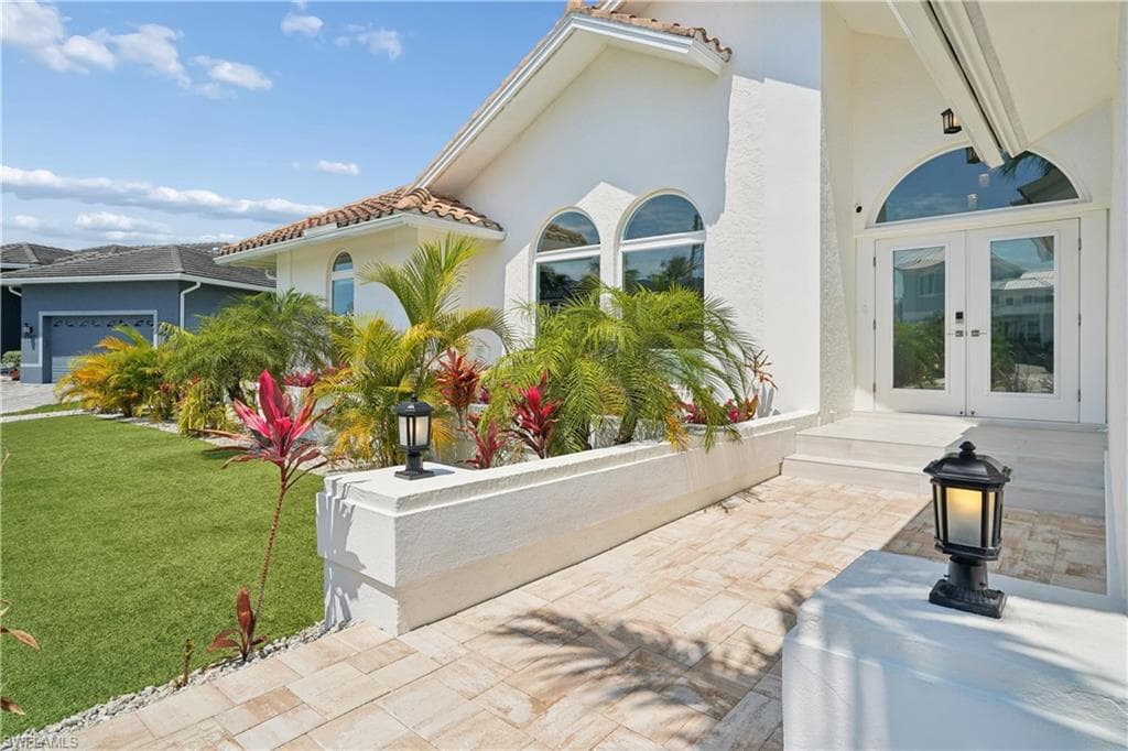 1775 Waterfall CT-8