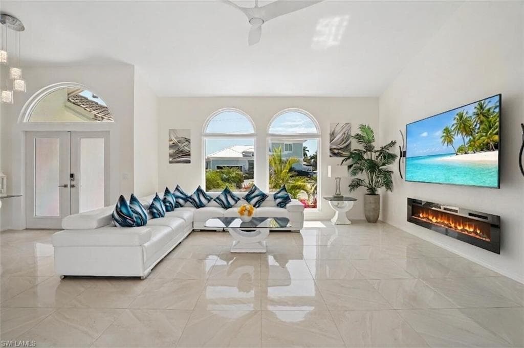 1775 Waterfall CT-10