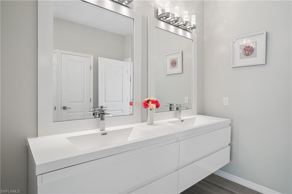 1775 Waterfall CT-20
