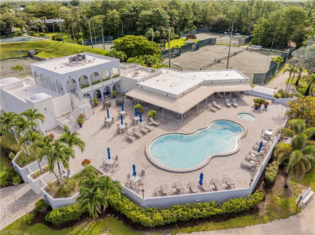 3588 Corinthian WAY-27