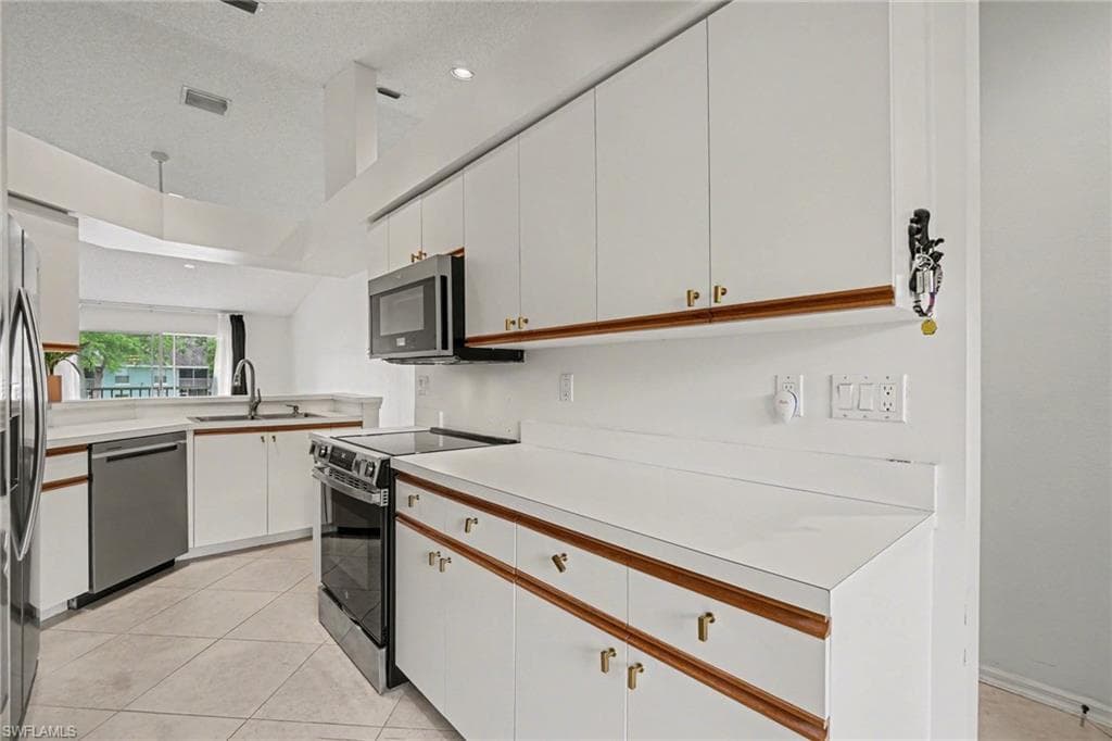 153 Wading Bird CIR J201-8