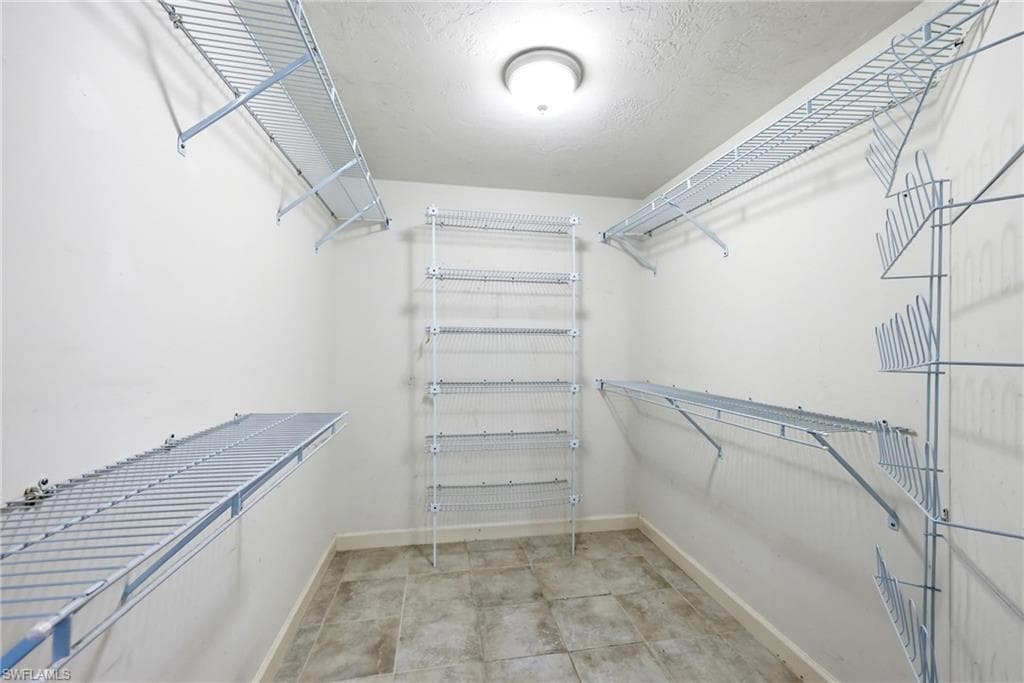 13105 Vanderbilt DR 407-25