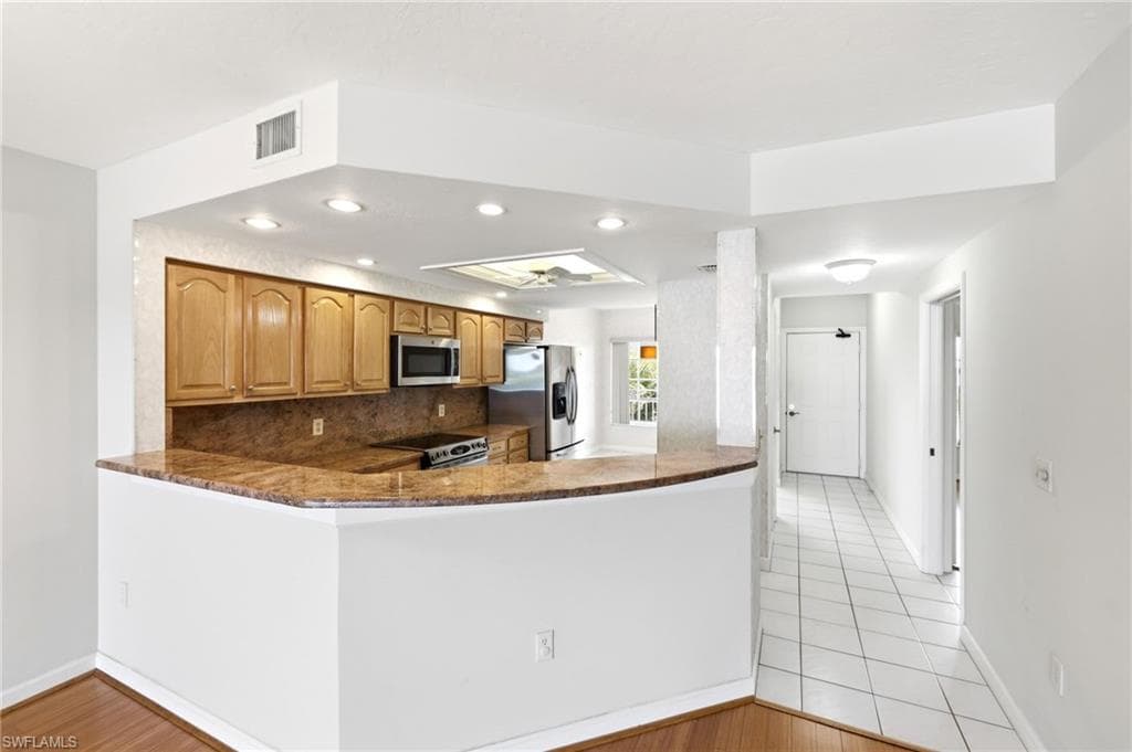 13105 Vanderbilt DR 407-6