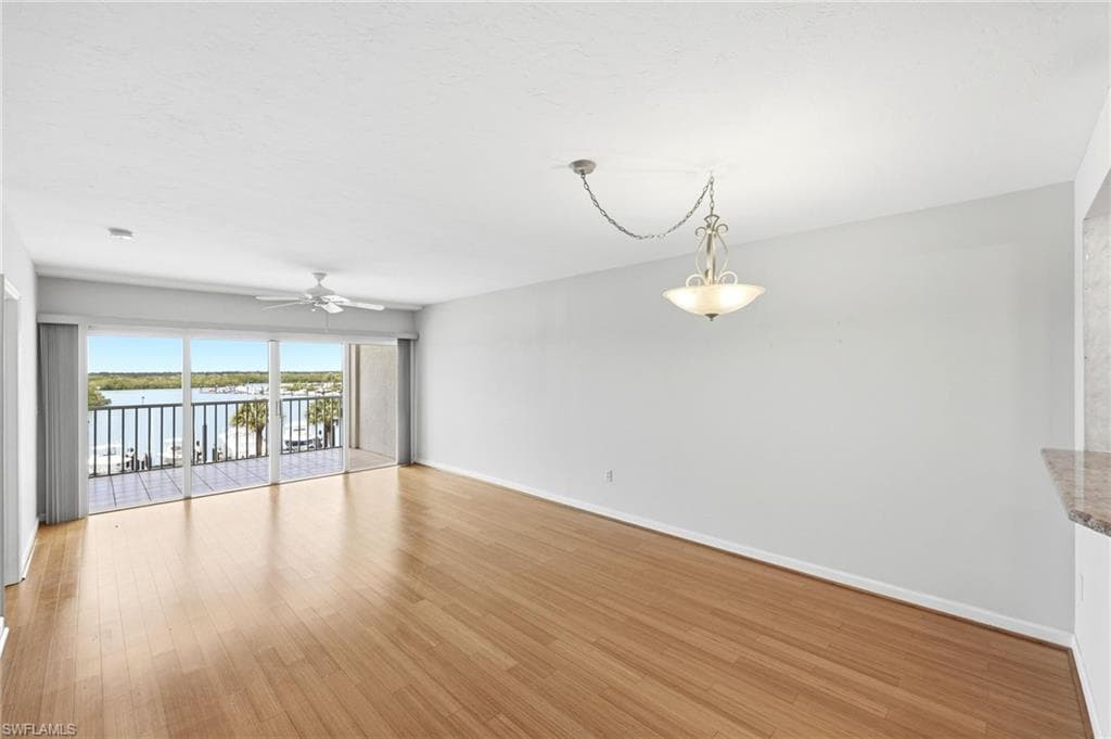 13105 Vanderbilt DR 407-9