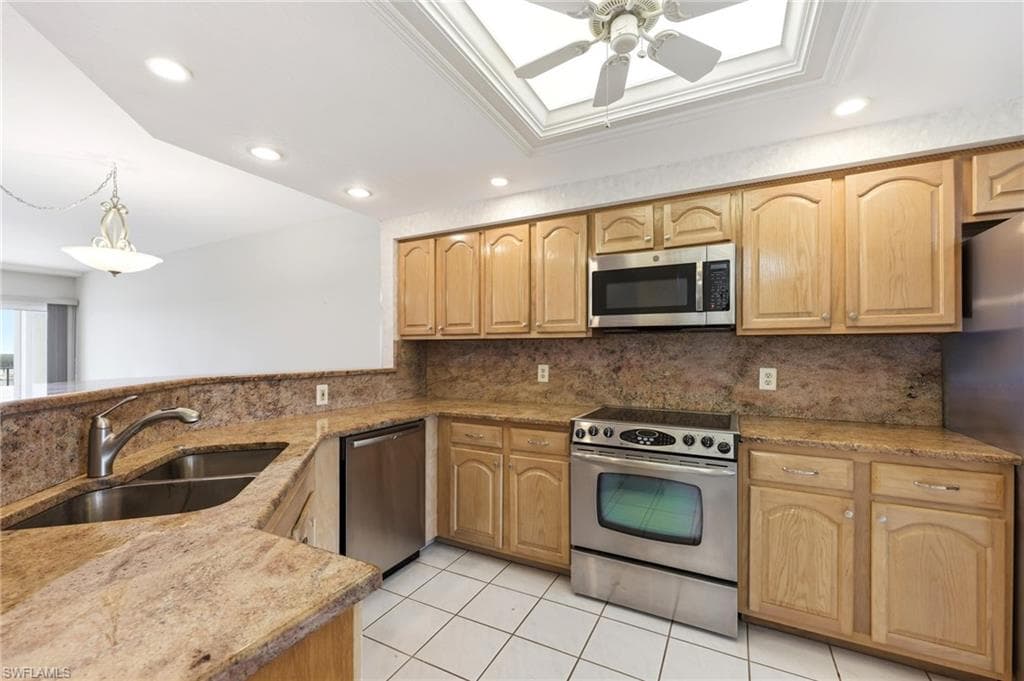 13105 Vanderbilt DR 407-3