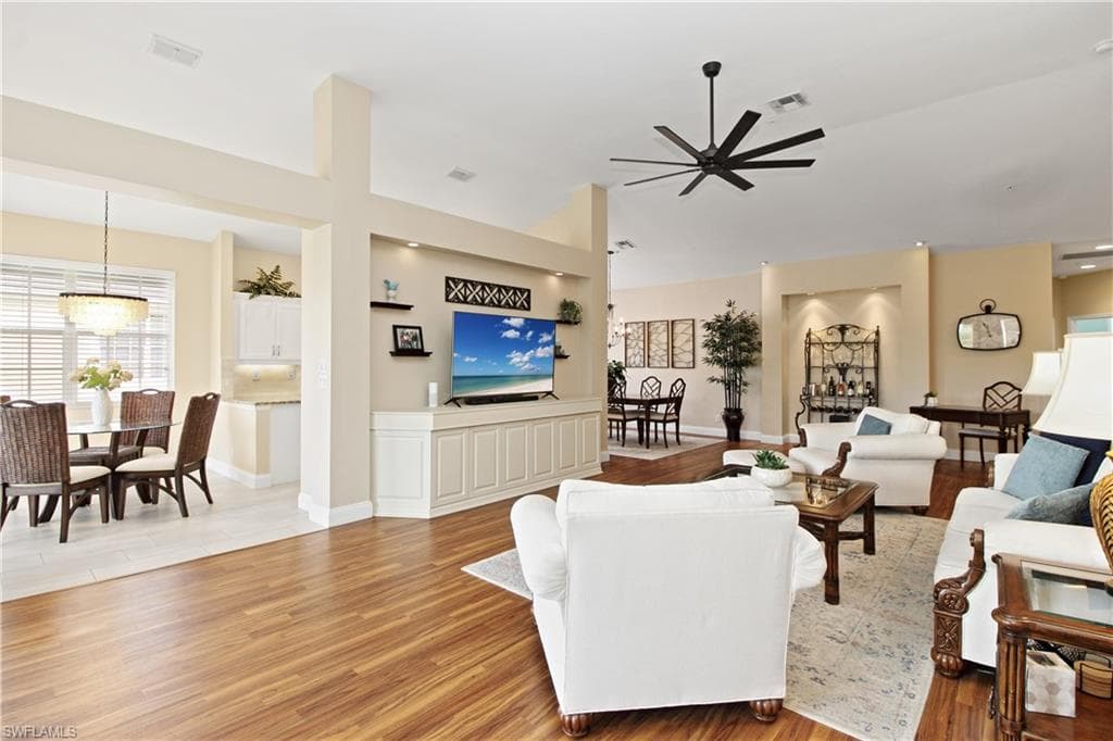 2125 Aberdeen LN 4-203-2