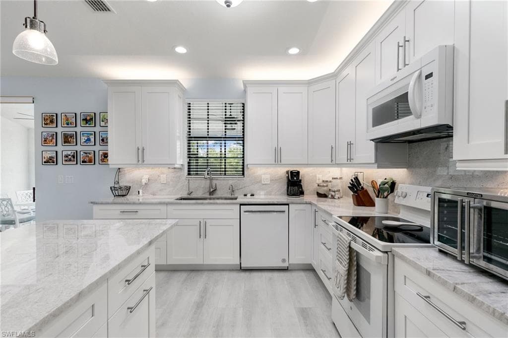 15068 Summit Place CIR-9
