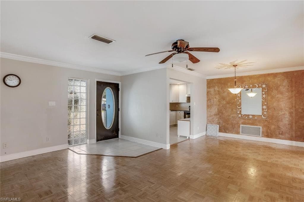806 Entrada DR N-2