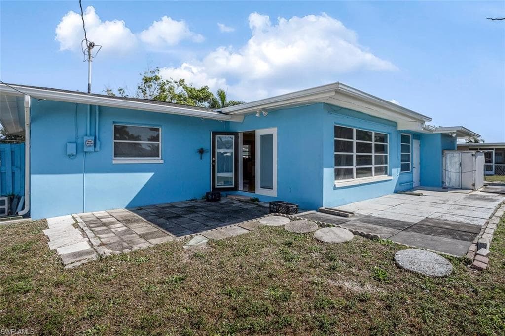 806 Entrada DR N-18