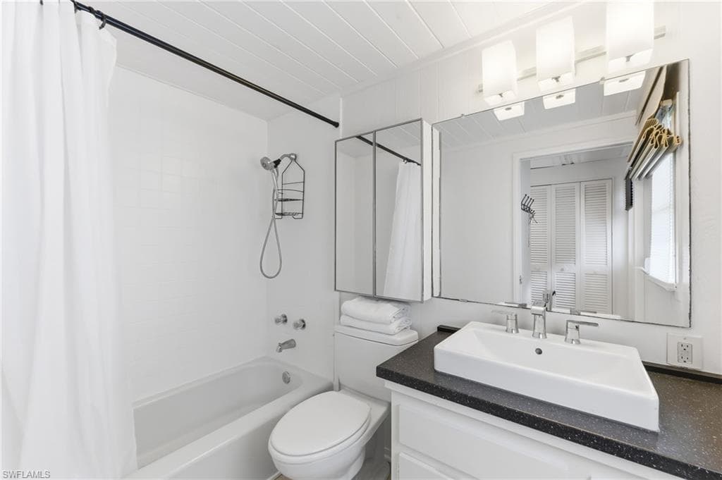 1702 Hill AVE-2