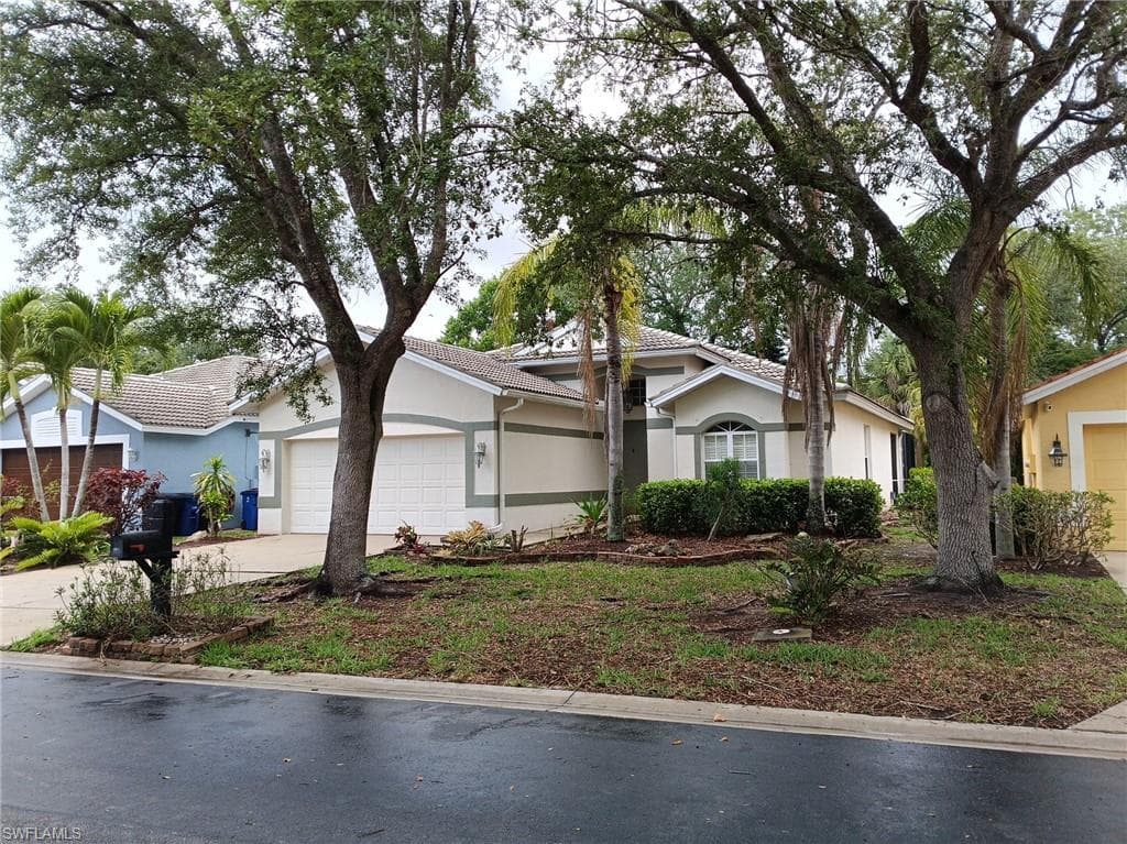 9894 Colonial WALK N-1