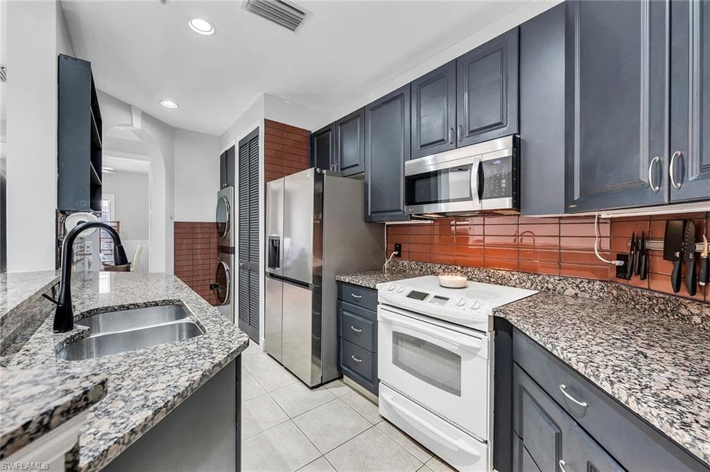 1415 Sweetwater CV 102-2