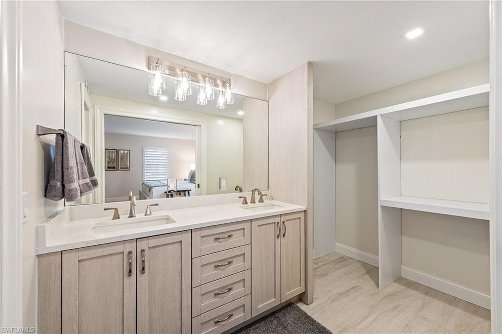2850 Gulf Shore BLVD N 102-14