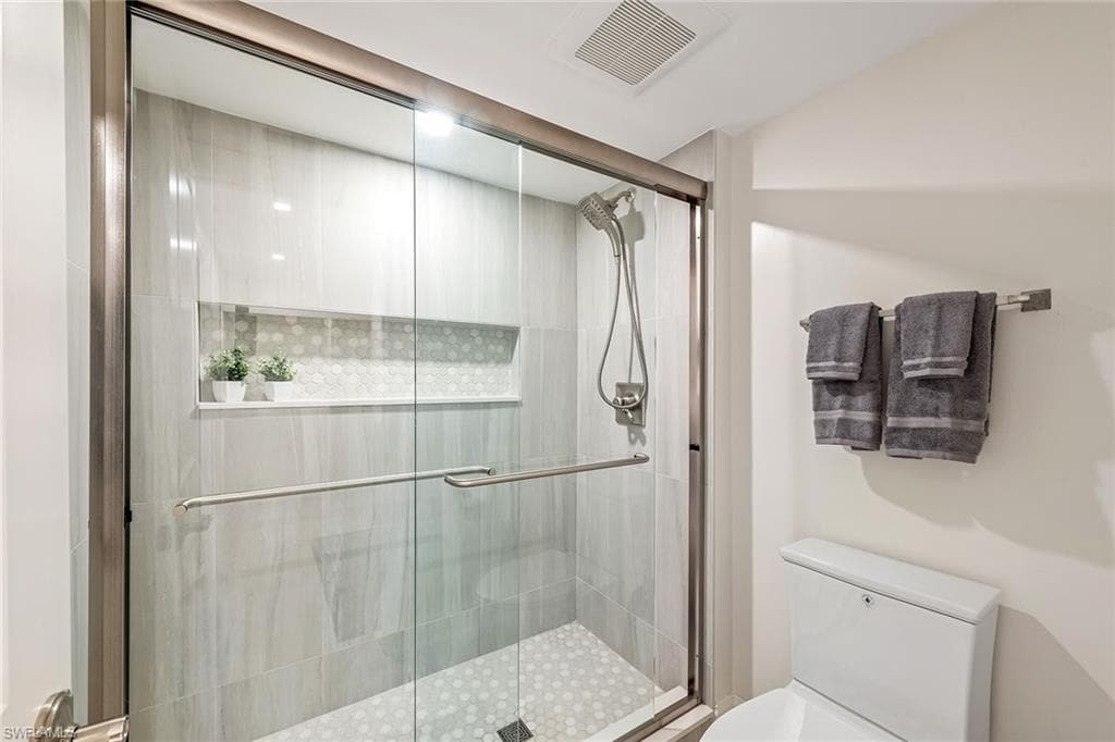 2850 Gulf Shore BLVD N 102-15