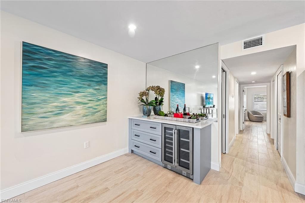 2850 Gulf Shore BLVD N 102-11