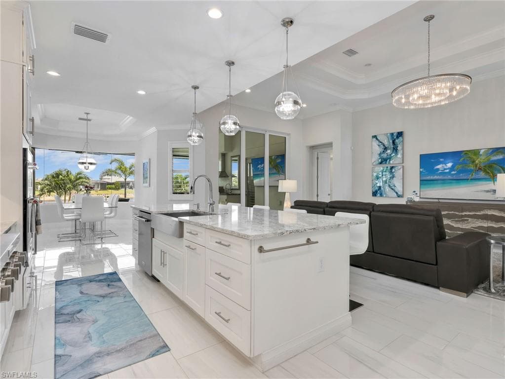 9257 Cayman DR-16