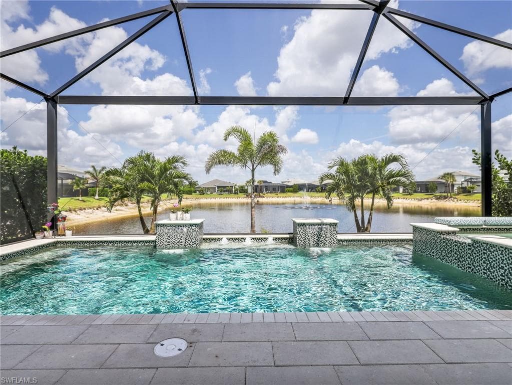 9257 Cayman DR-23
