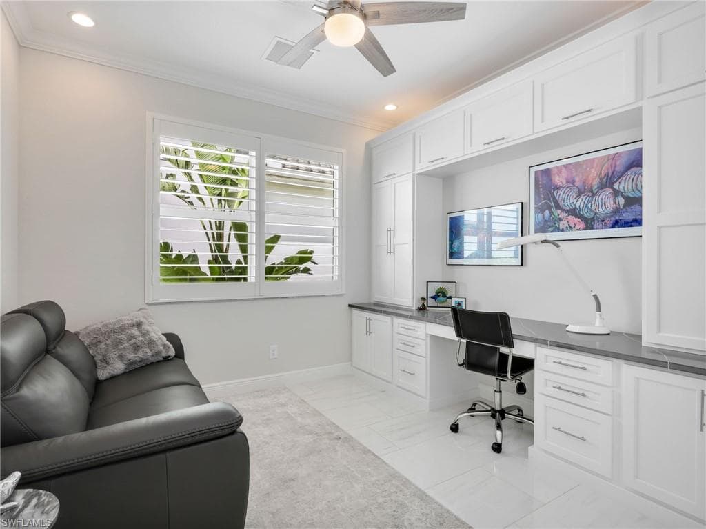 9257 Cayman DR-37
