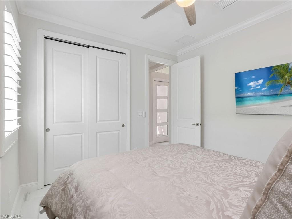 9257 Cayman DR-32