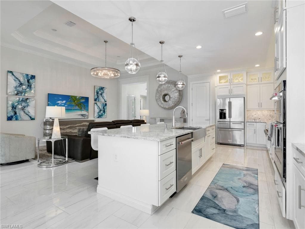 9257 Cayman DR-13