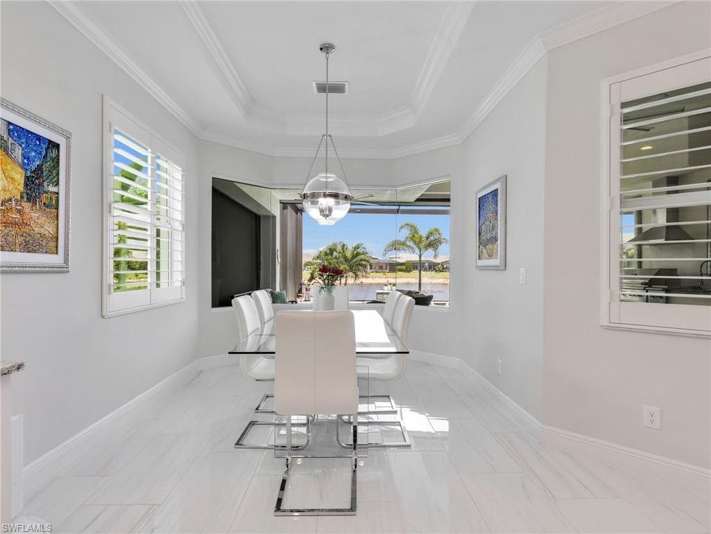 9257 Cayman DR-17