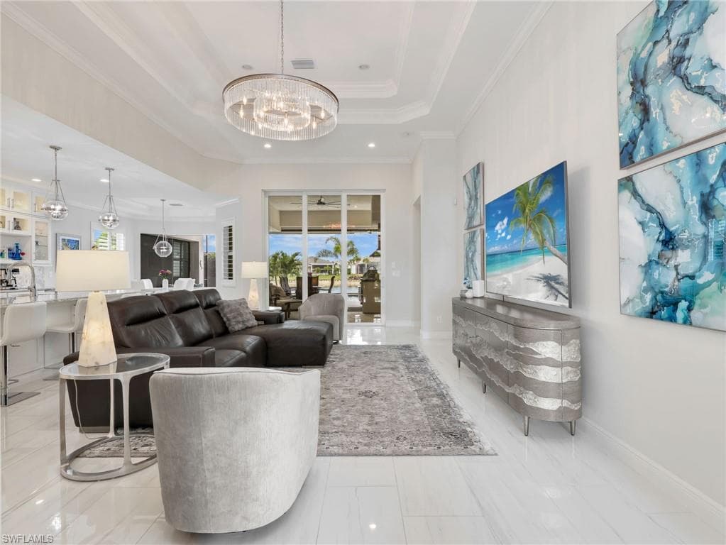 9257 Cayman DR-10