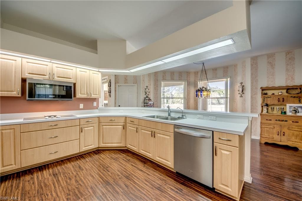 17090 Silver Panther LN-19