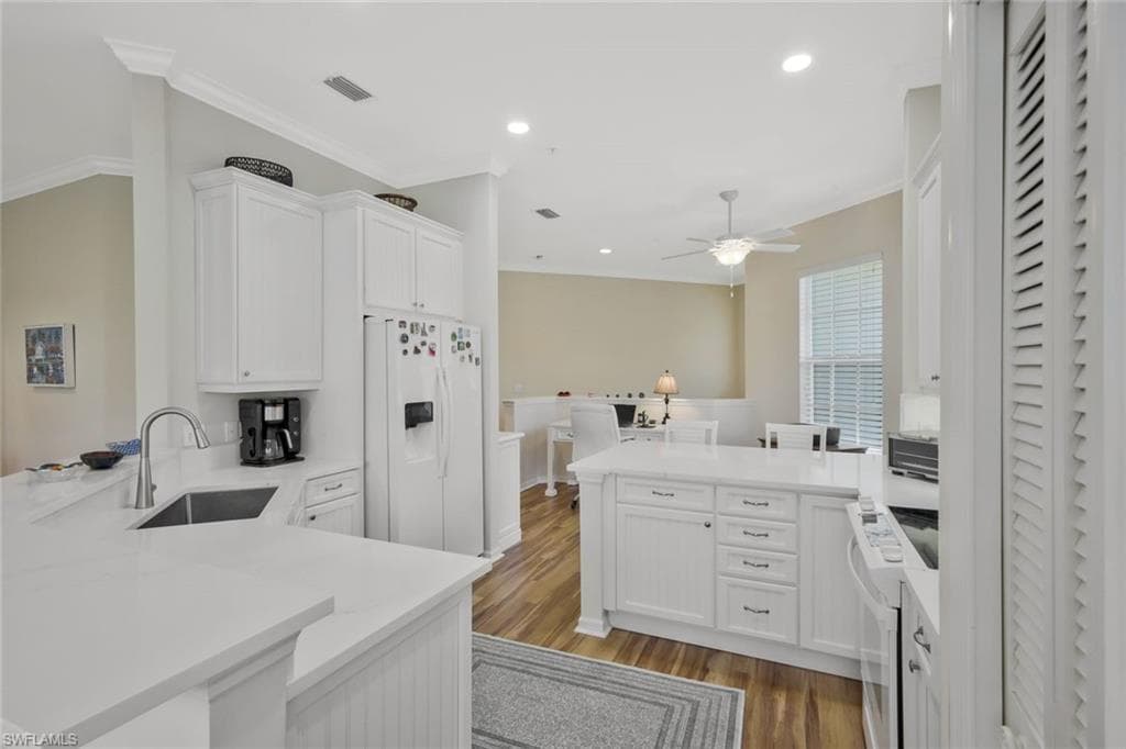 1036 Egrets Walk CIR 201-7