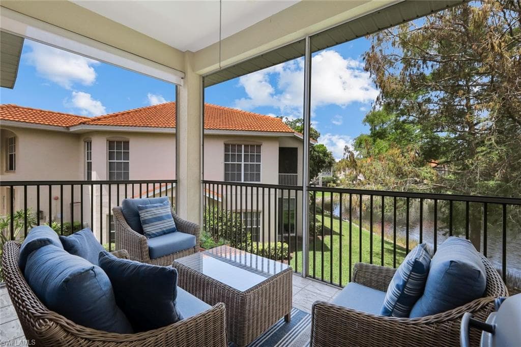 1036 Egrets Walk CIR 201-21
