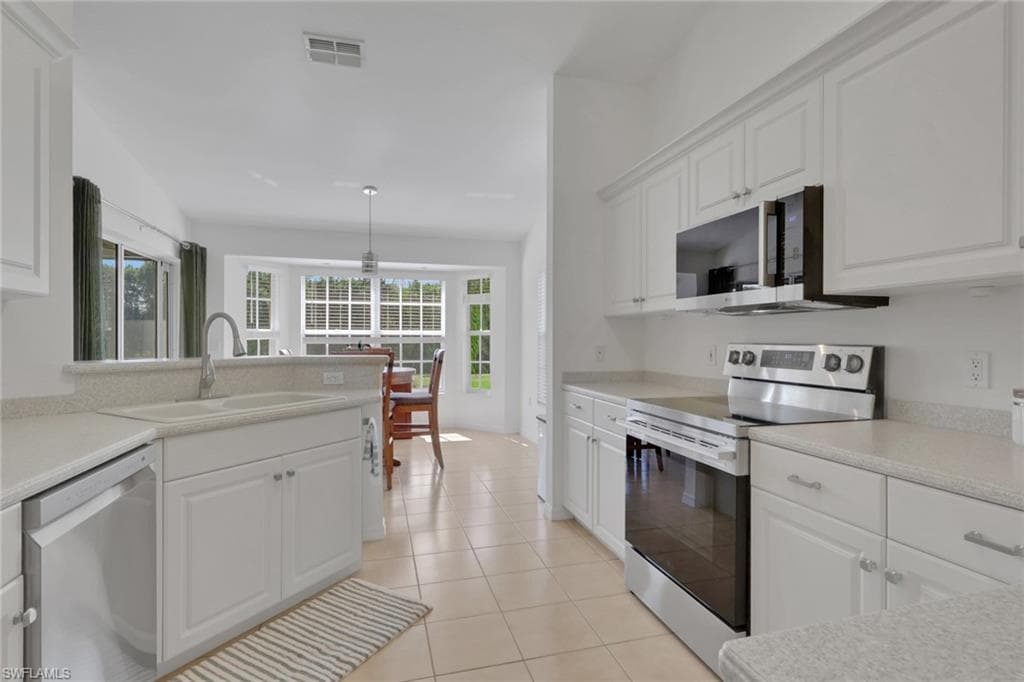 20300 Calice CT 1104-11