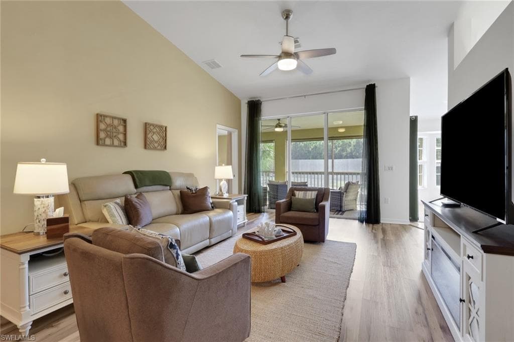 20300 Calice CT 1104-6