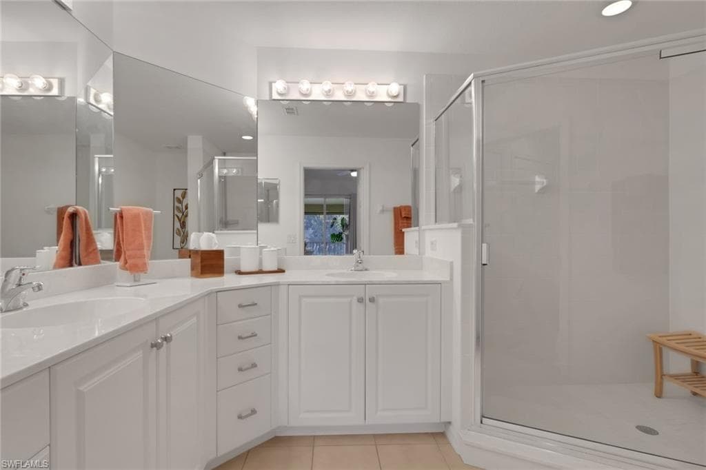 20300 Calice CT 1104-19