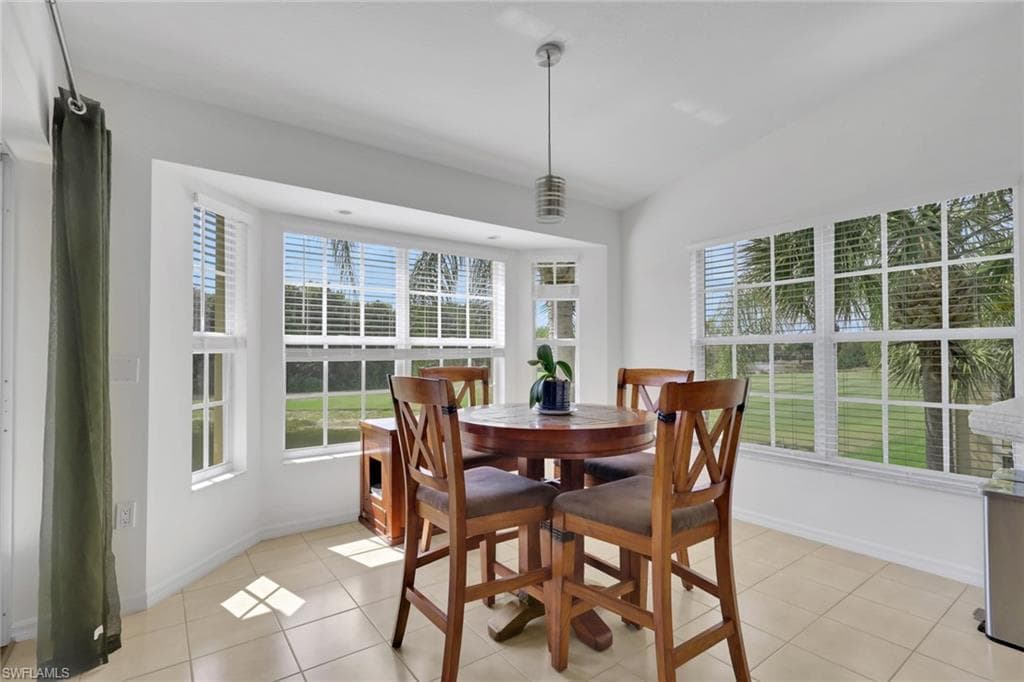20300 Calice CT 1104-8