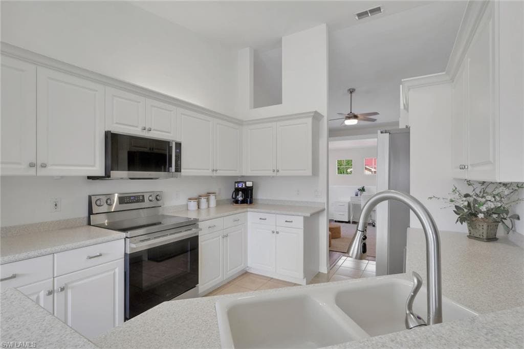 20300 Calice CT 1104-9