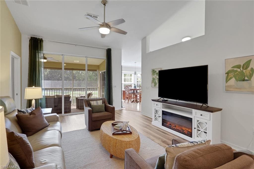 20300 Calice CT 1104-7