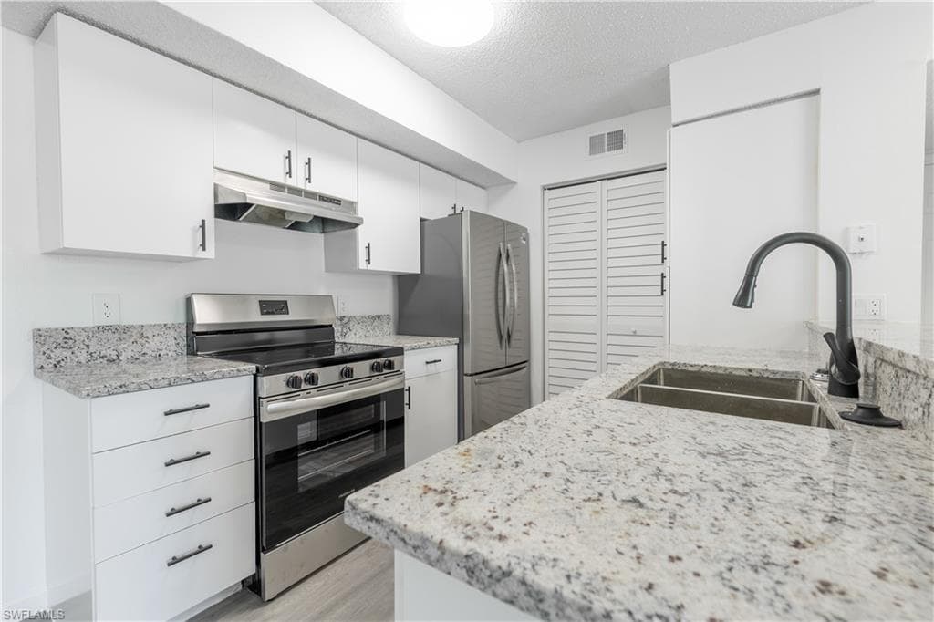 2094 Arbour Walk CIR 3018-8