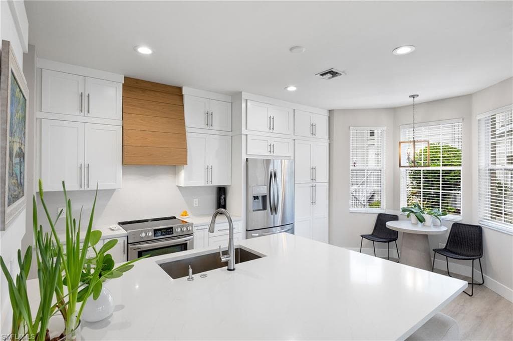 5080 Yacht Harbor CIR 101-8