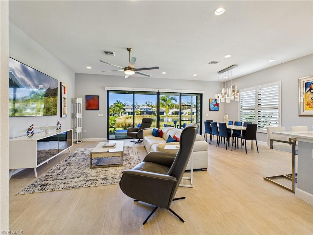 20176 Camellia Crosse LN-1