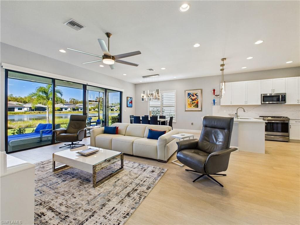 20176 Camellia Crosse LN-5