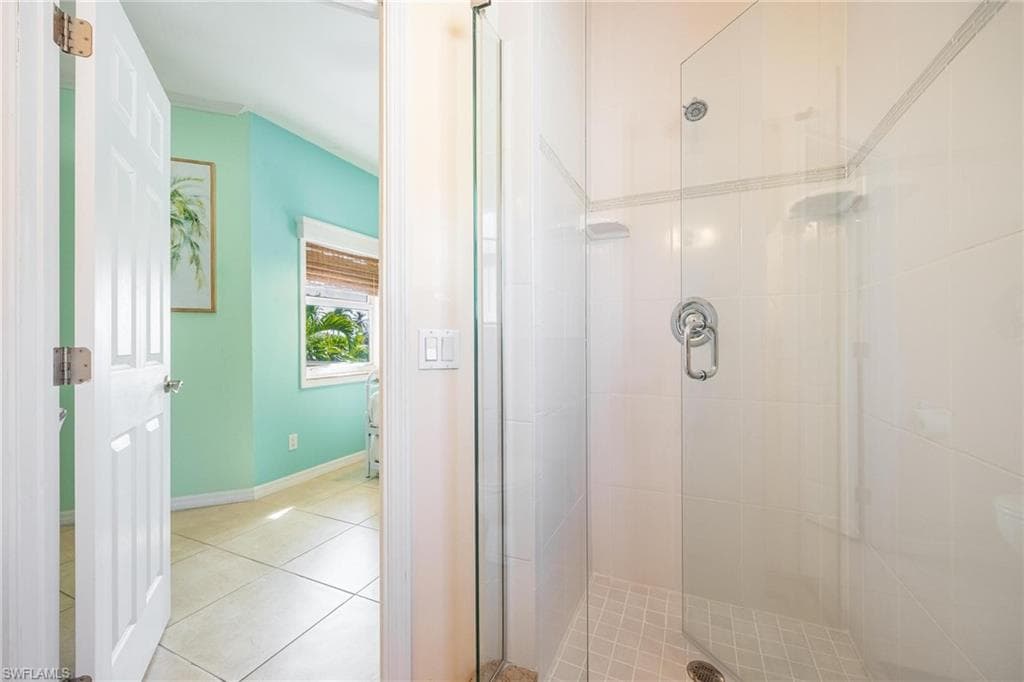 2761 Geary ST-26