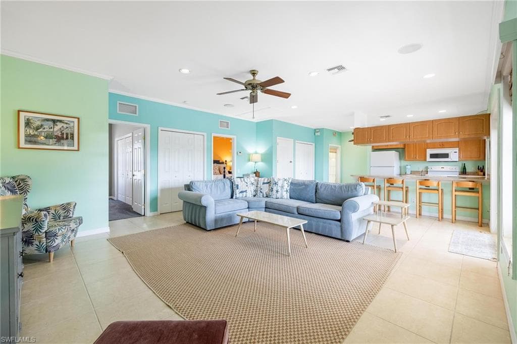 2761 Geary ST-13