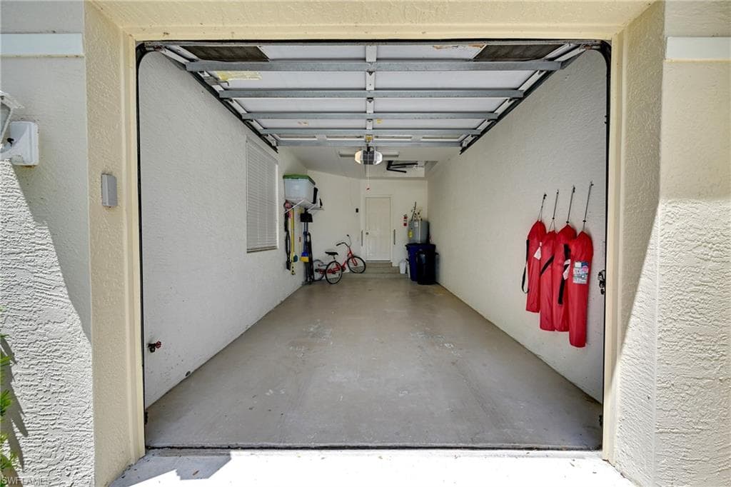 8786 E BAY CIR-33