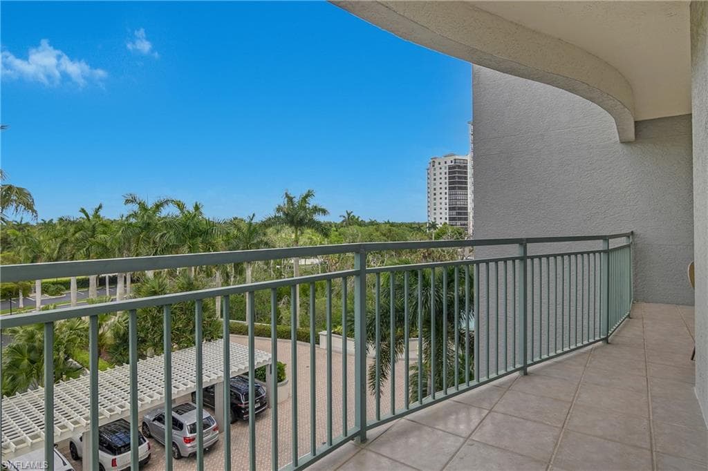 425 Cove Tower DR 504-26