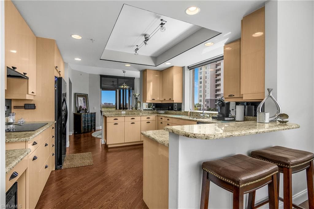 425 Cove Tower DR 504-15