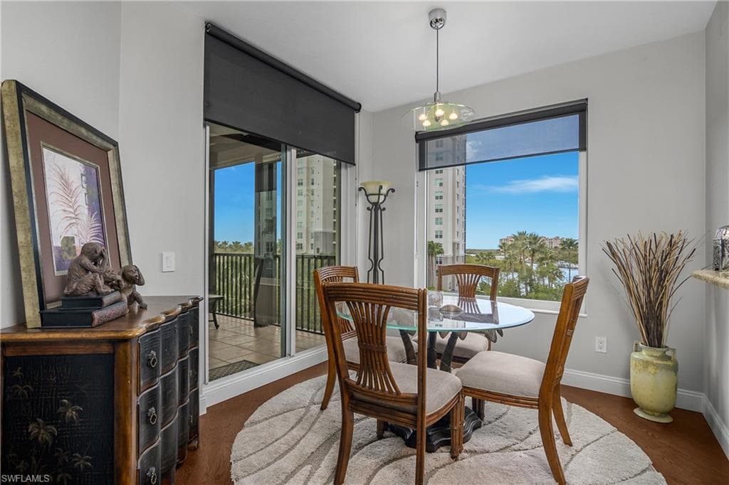 425 Cove Tower DR 504-11