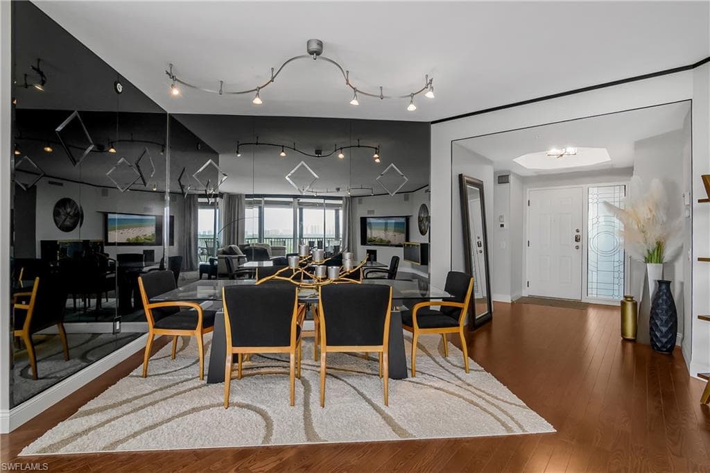425 Cove Tower DR 504-6