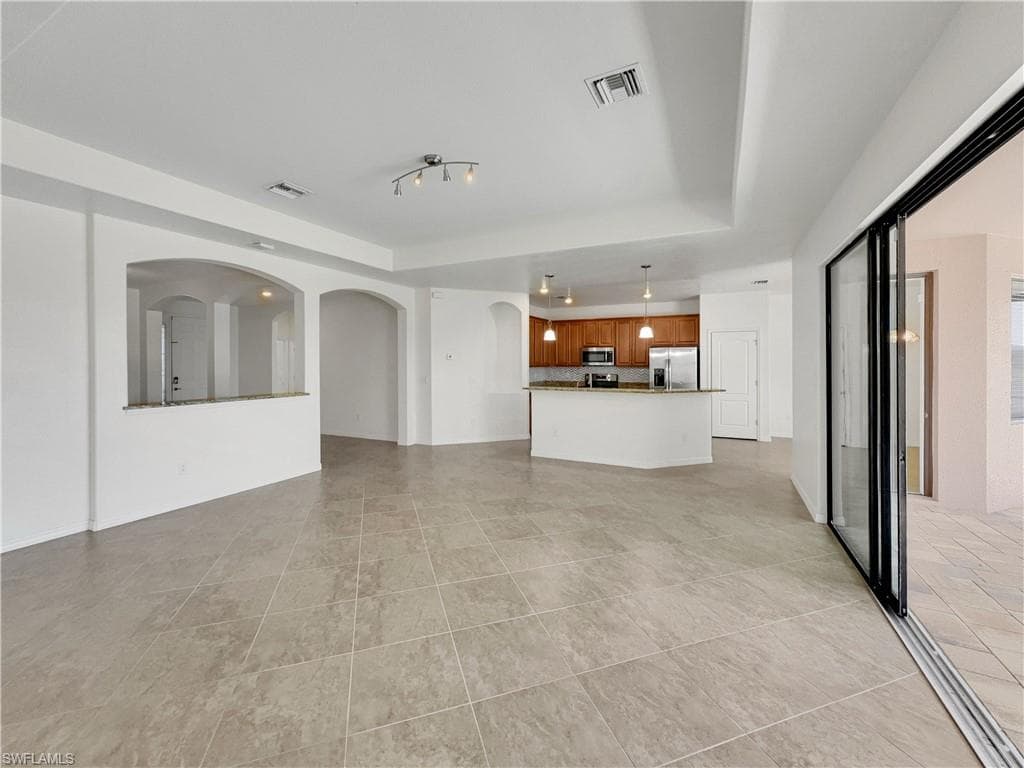 14354 Mindello DR-8