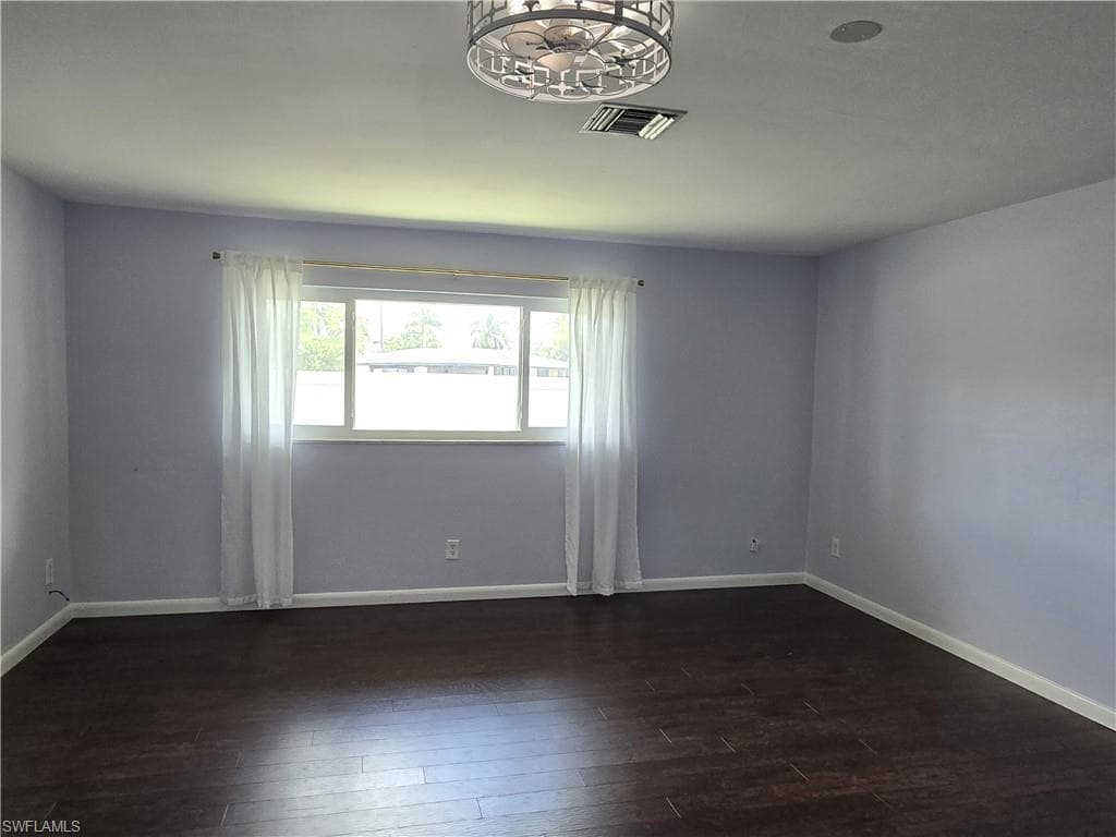 8512 Chatham ST-16