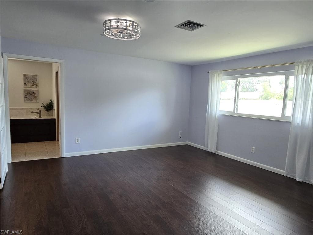 8512 Chatham ST-15