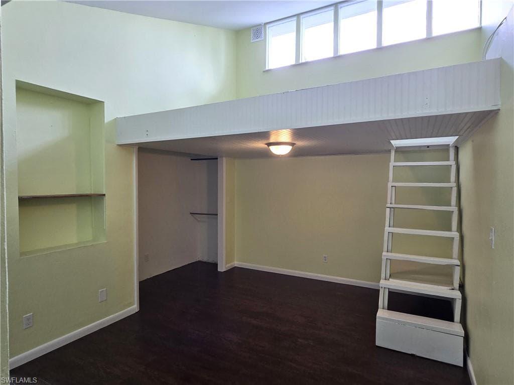 8512 Chatham ST-25